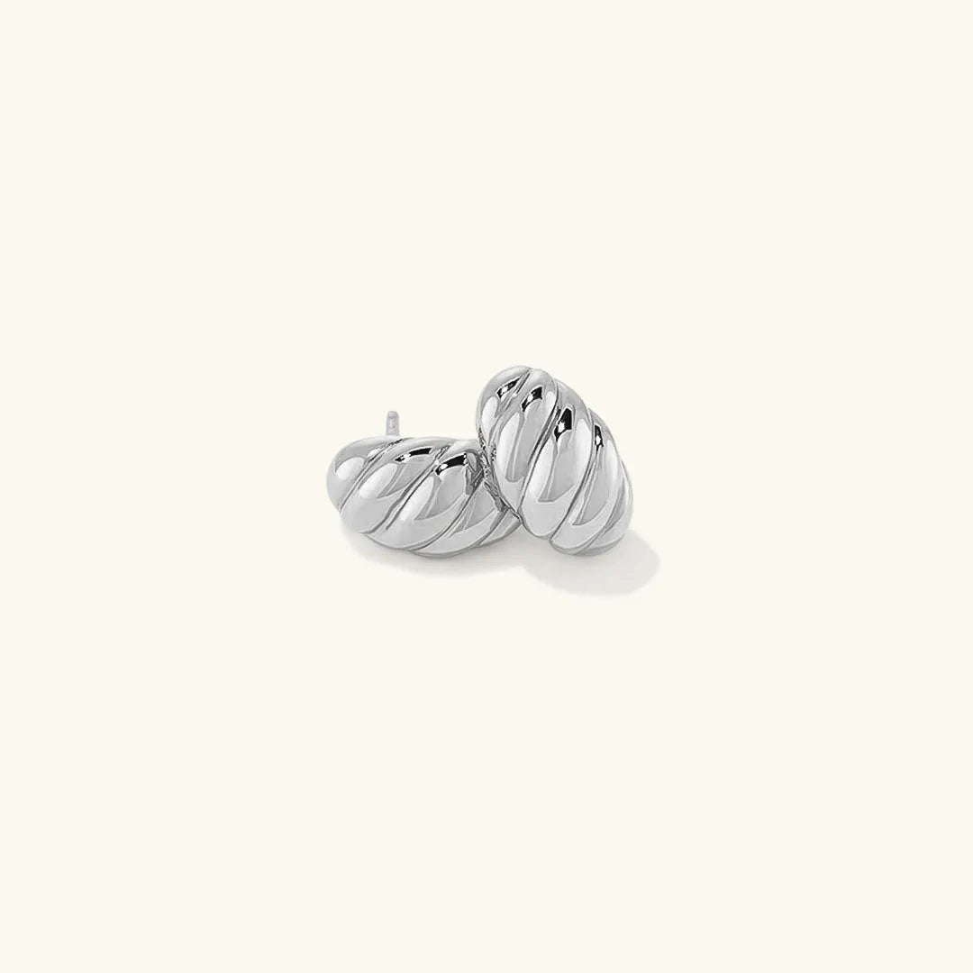 [Royal&Vicky]Croissant Huggie Earrings