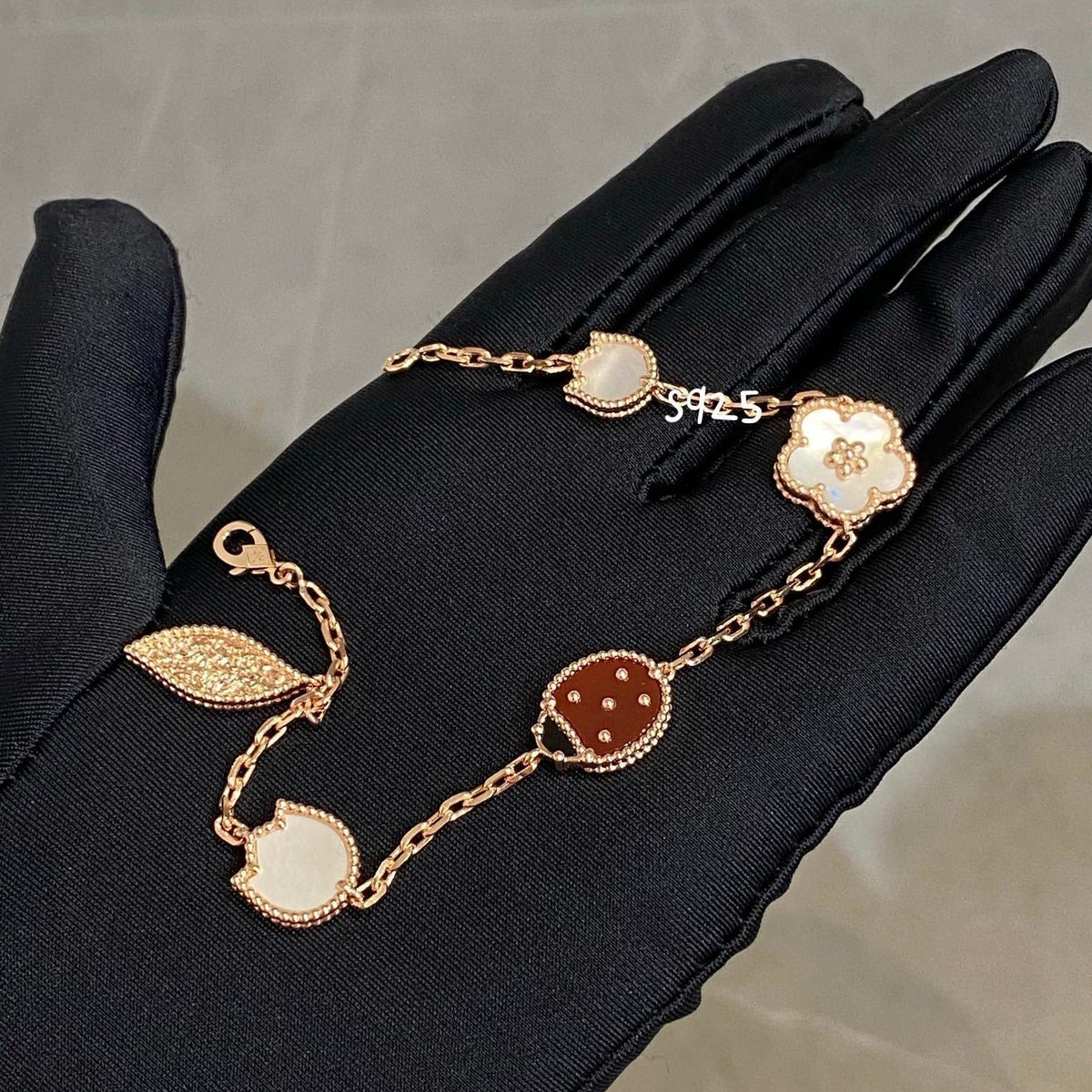 [Royal&Vicky]LUCKY SPRING 5 MOTIF BRACELET