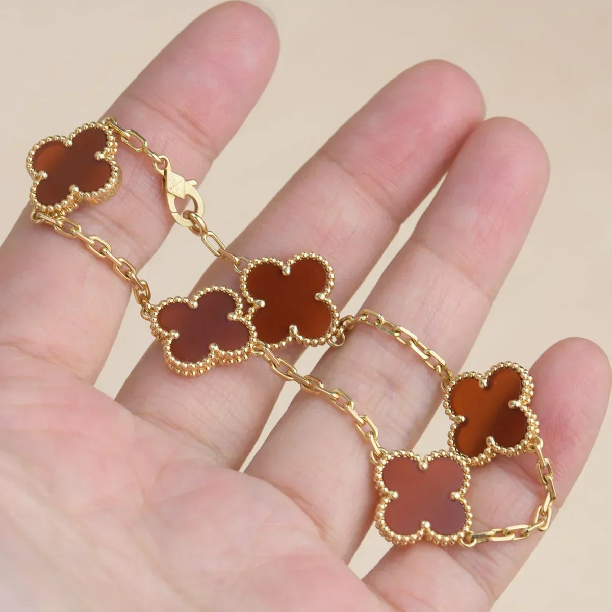 [Royal&Vicky]LUCKY CLOVER 5-MOTIF BRACELET - RED CARNELIAN COLLECTION
