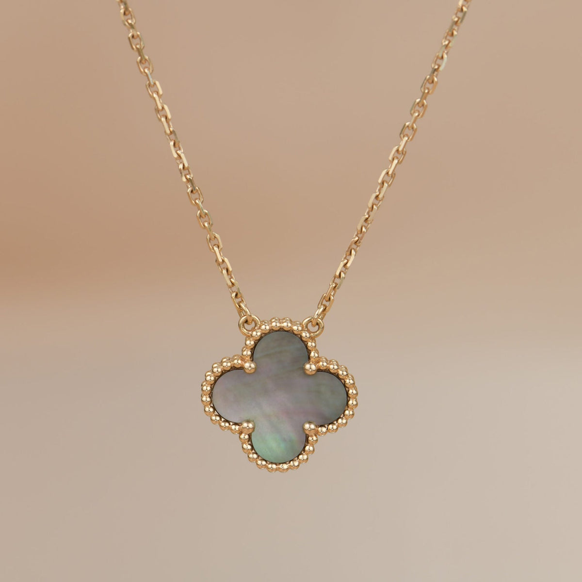 [Royal&Vicky]CLOVER 15MM  GRAY MOTHER OF PEARL NECKLACE