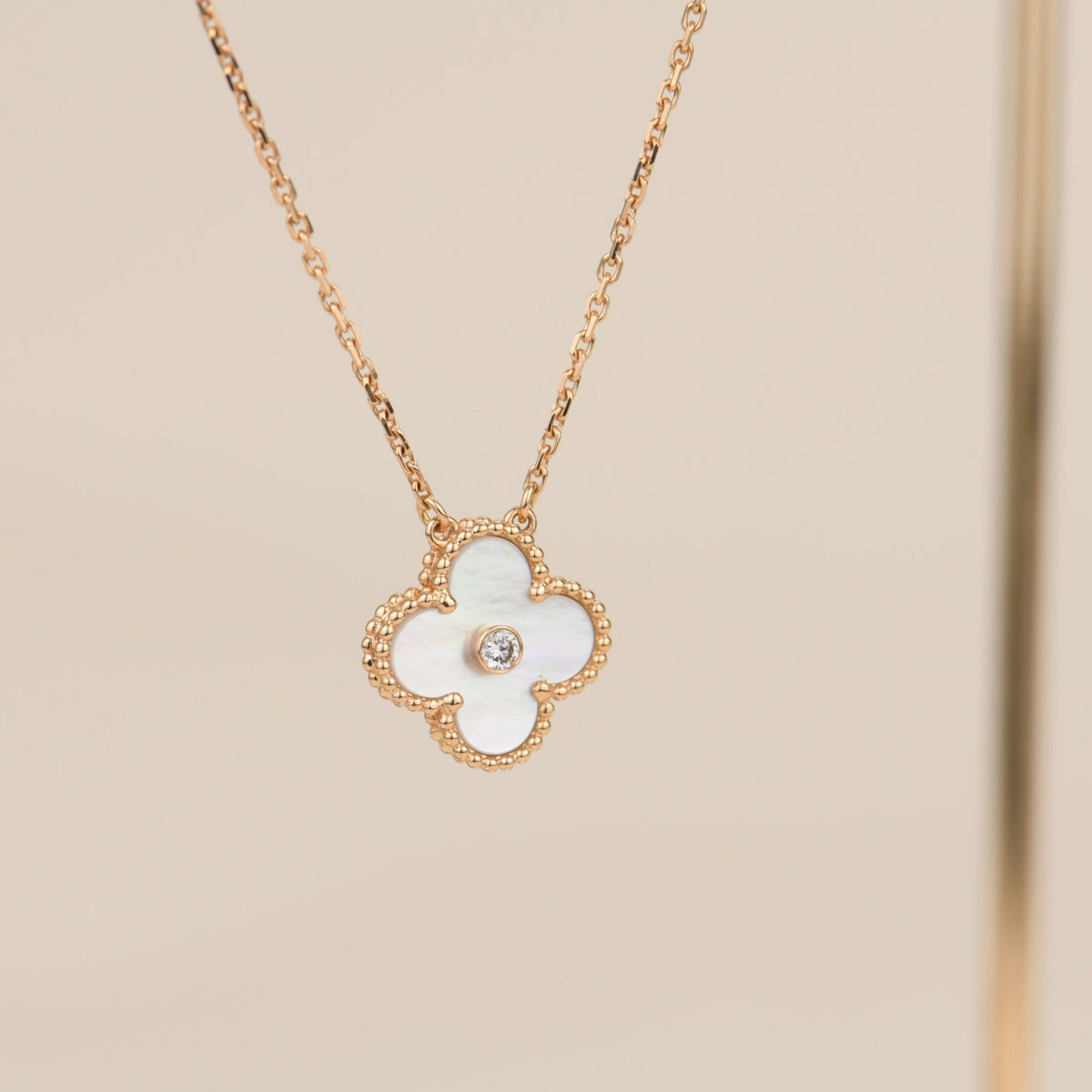[Royal&Vicky]CLOVER 15MM DIAMOND WHITE FRITILLARIA NECKLACE