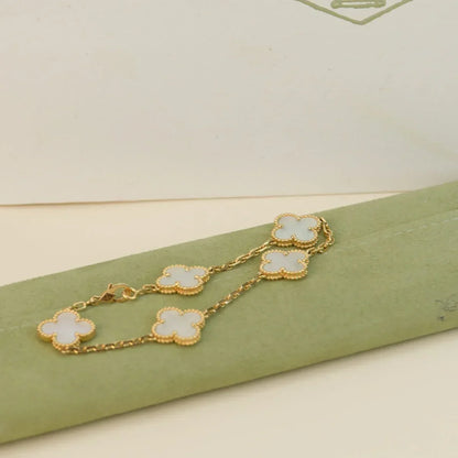 [Royal&Vicky]LUCKY CLOVER 5-MOTIF BRACELET - WHITE MOTHER-OF-PEARL COLLECTION