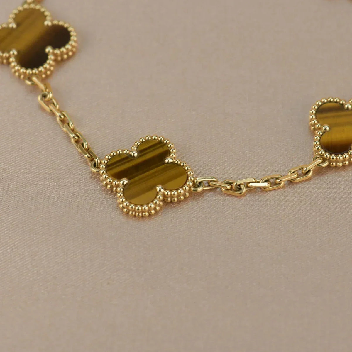 [Royal&Vicky]LUCKY CLOVER 5-MOTIF BRACELET -  TIGER’S EYE COLLECTION