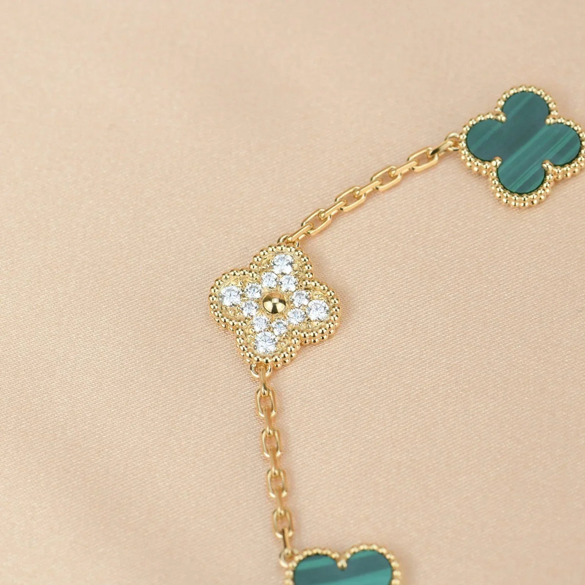 [Royal&Vicky]LUCKY CLOVER 5-MOTIF BRACELET - MALACHITE COLLECTION