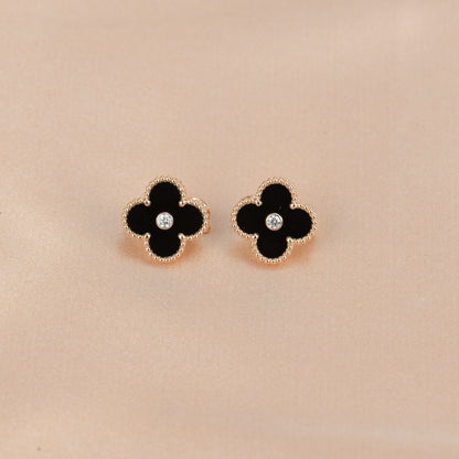 [Royal&Vicky]CLOVER MEDIUM 1 MOTIFS ONYX DIAMOND EARRINGS
