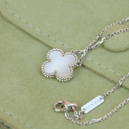 [Royal&Vicky]CLOVER  15MM WHITE MOTHER-OF-PEARL SILVER