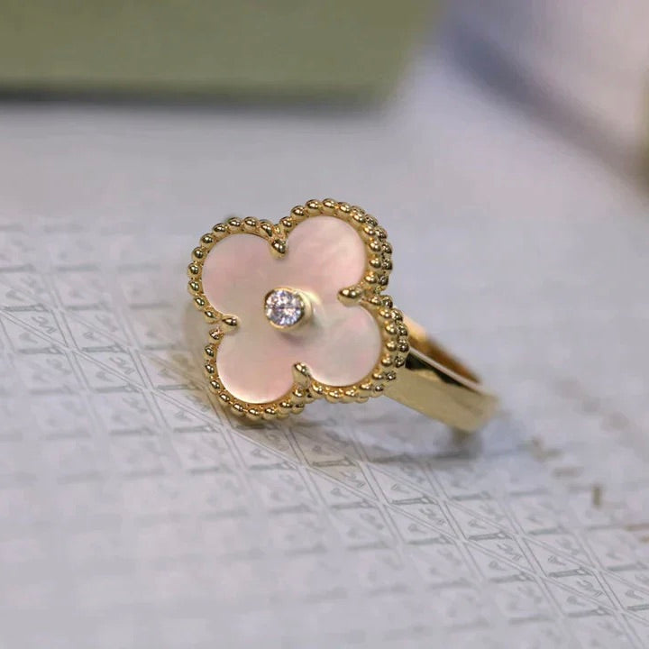 [Royal&Vicky]CLOVER PINK MOP RING GOLD DIAMOND