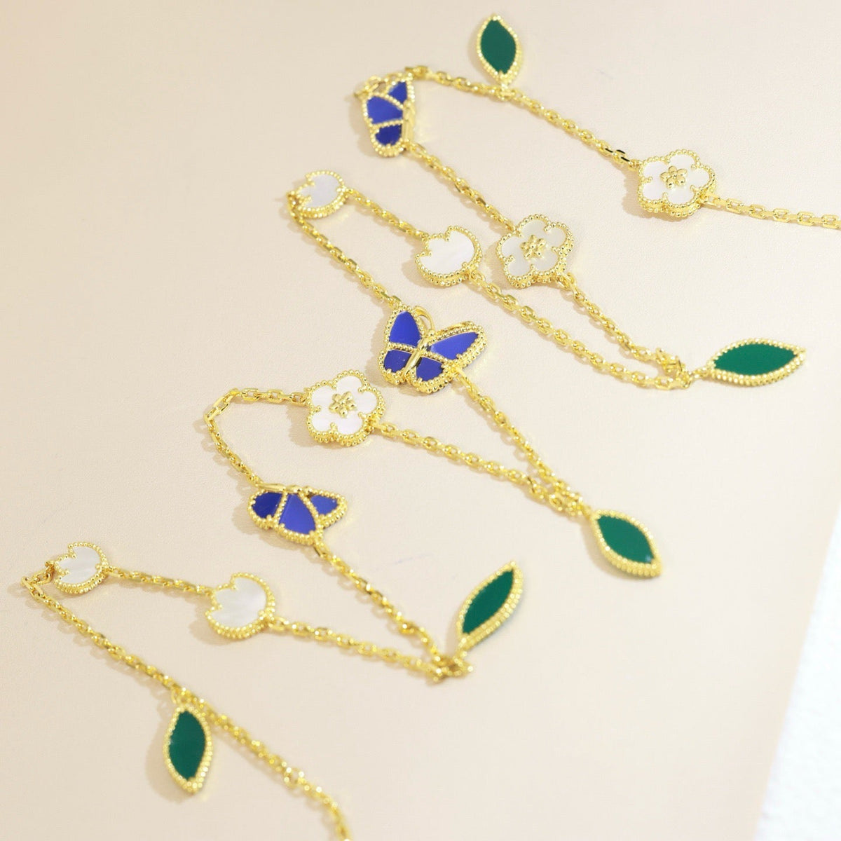 [Royal&Vicky]LUCKY SPRING BUTTERFLY 15 FLOWER NECKLACE