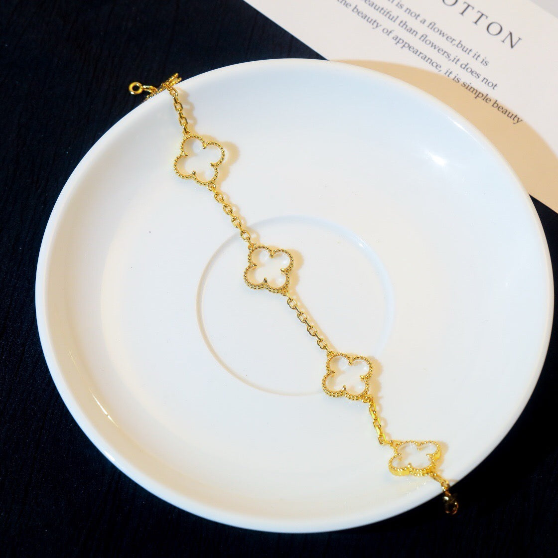 [Royal&Vicky]CLOVER 5 MOTIF ROCK CRYSTAL BRACELET