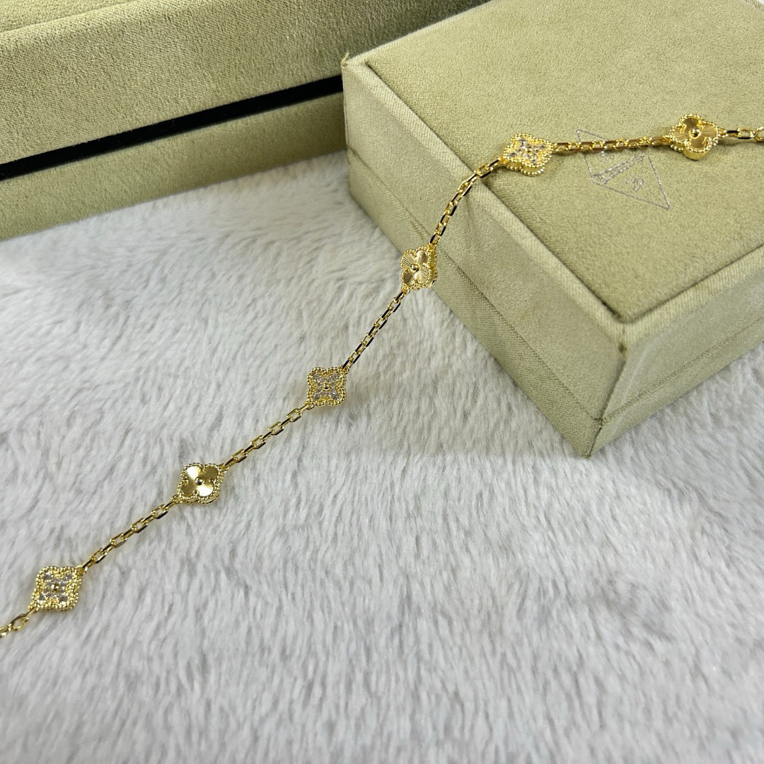 [Royal&Vicky]CLOVER 6 MOTIF DIAMOND LASER BRACELET