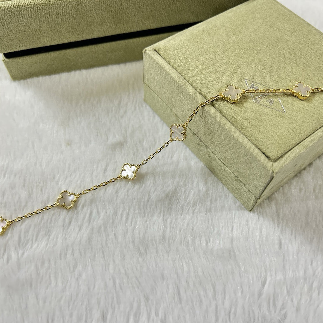 [Royal&Vicky]CLOVER 6 MOTIF WHITE MOP BRACELET