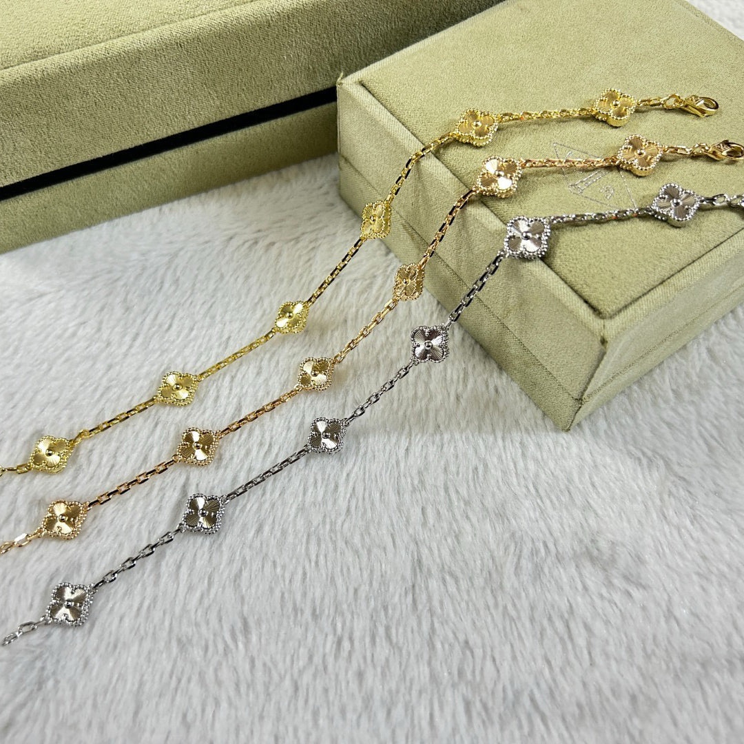 [Royal&Vicky]CLOVER 6 MOTIF DIAMOND BRACELET