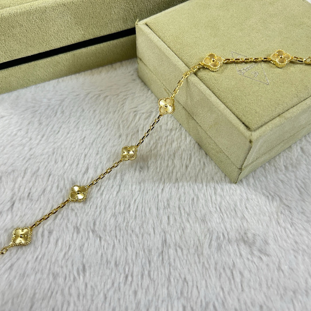 [Royal&Vicky]CLOVER 6 MOTIF DIAMOND BRACELET