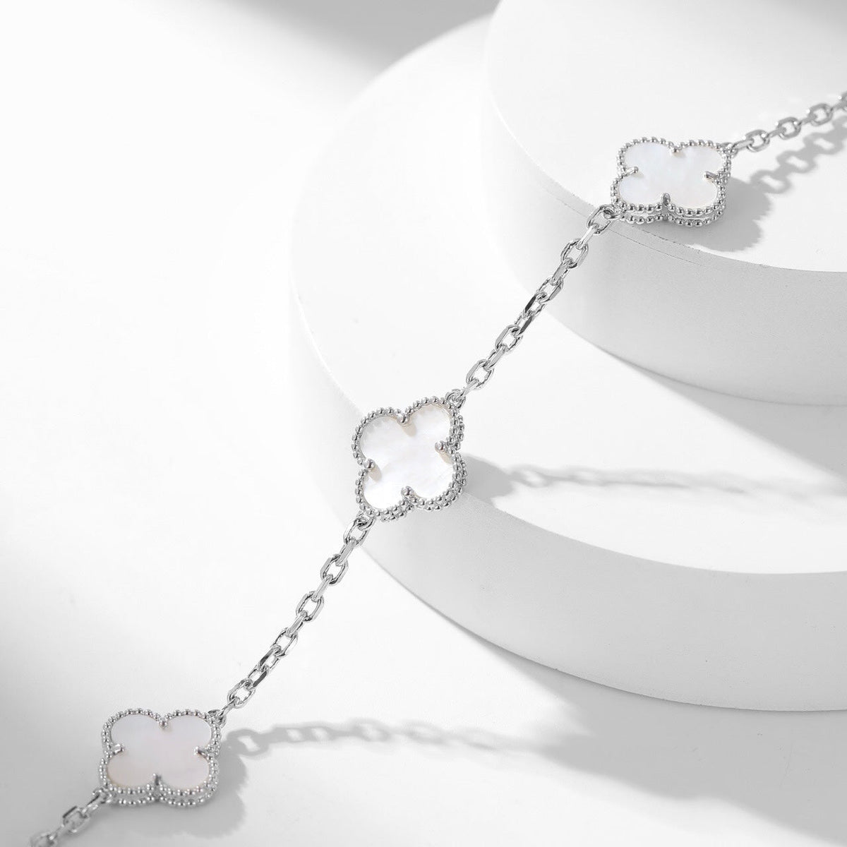 [Royal&Vicky]CLOVER 10 MOTIFS WHITE MOTHER OF PEARL NECKLACE