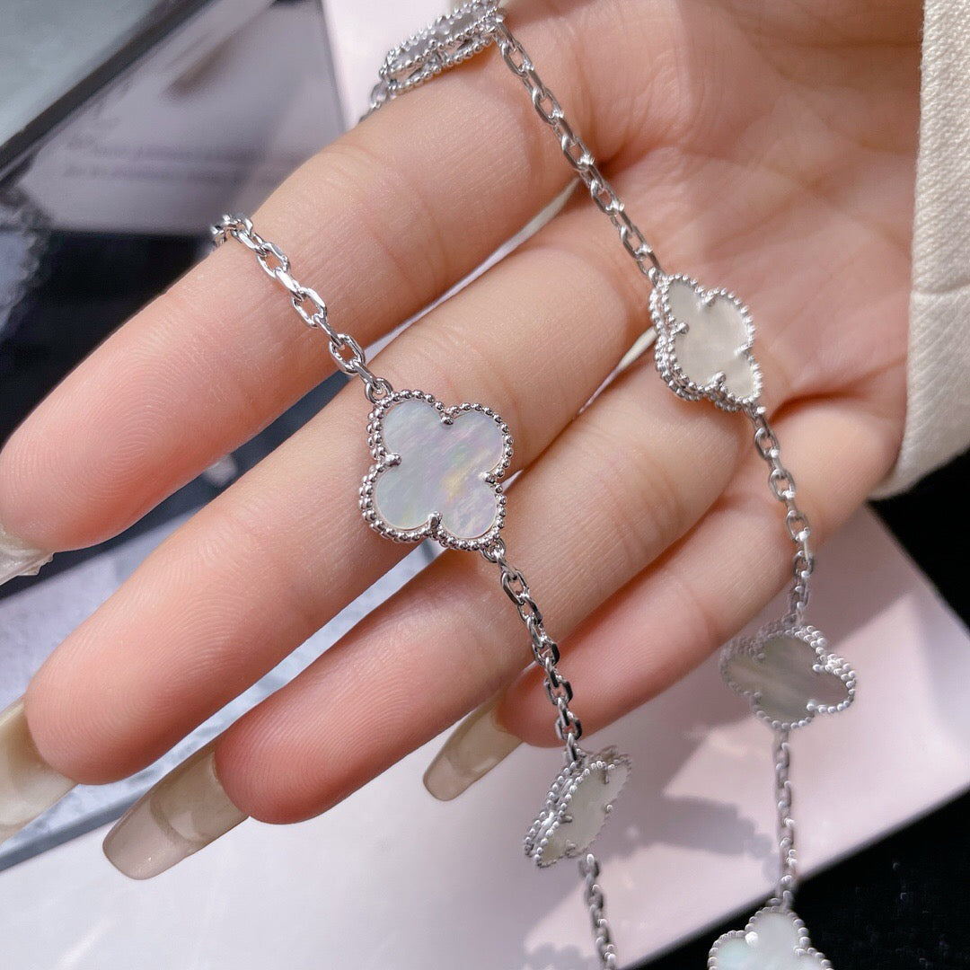 [Royal&Vicky]CLOVER 10 MOTIFS WHITE MOTHER OF PEARL NECKLACE