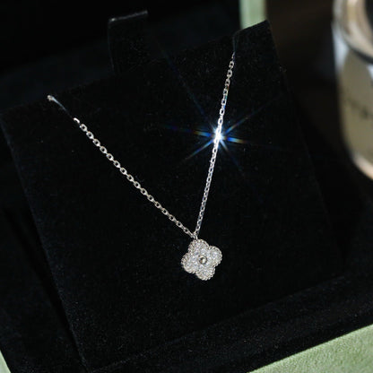 [Royal&Vicky]CLOVER MINI 9.5MM PENDANT DIAMOND NECKLACE