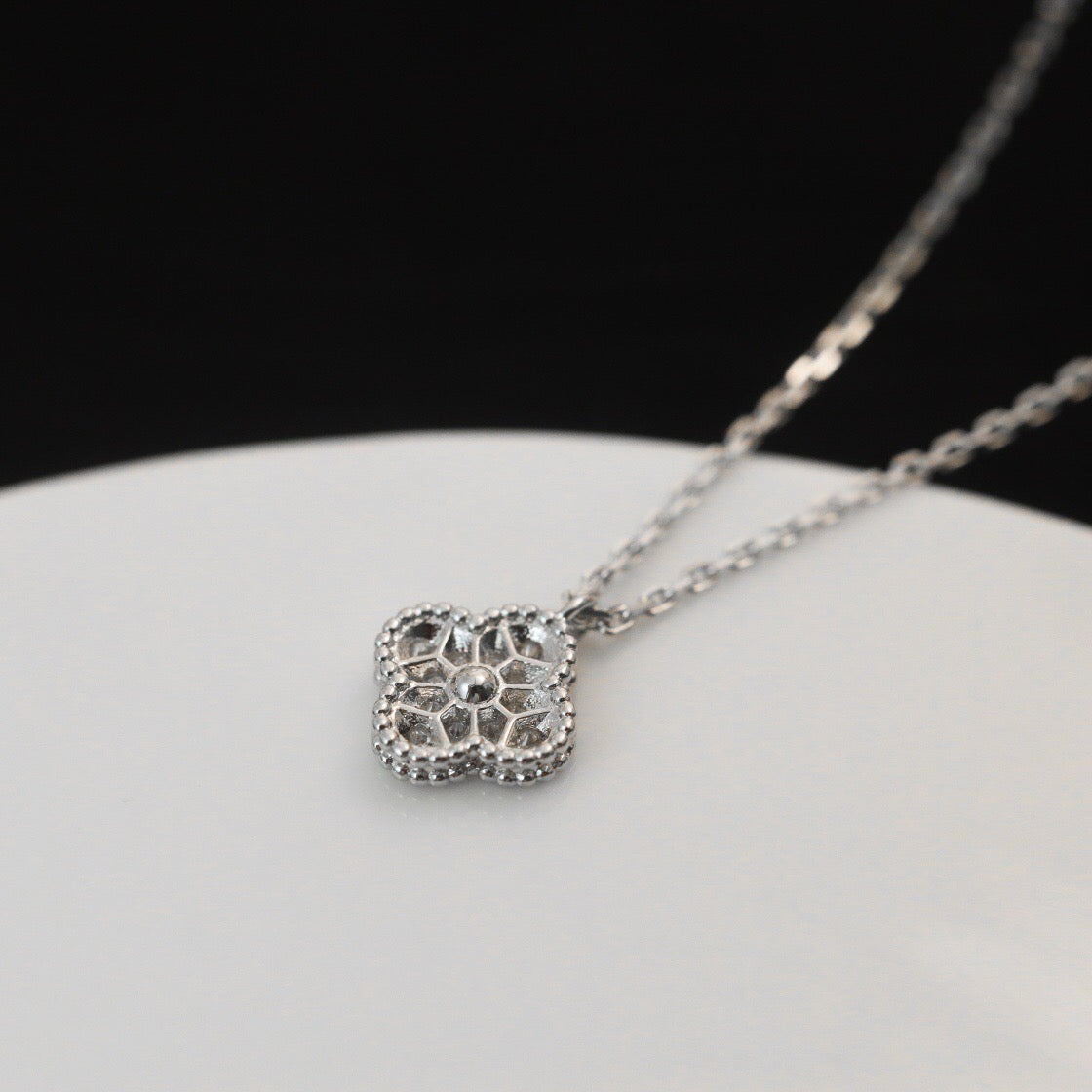 [Royal&Vicky]CLOVER MINI 9.5MM PENDANT DIAMOND NECKLACE