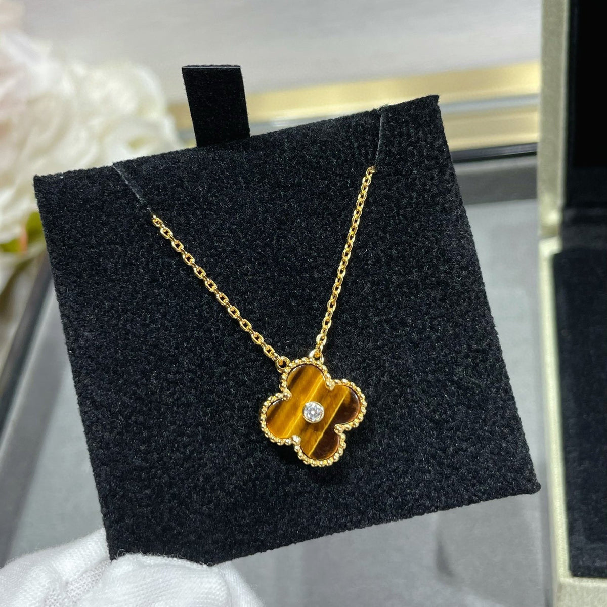 [Royal&Vicky]CLOVER 15MM DIAMOND AND YELLOW TIGER'S EYE AGATE necklace
