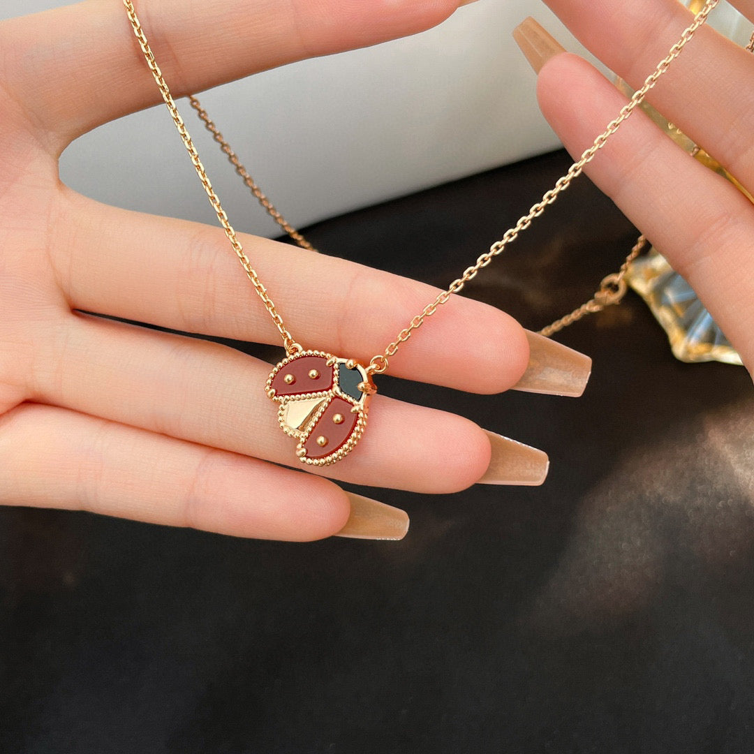 [Royal&Vicky]LUCKY  CARNELIANS LADYBUG NECKLACE