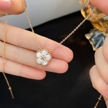 [Royal&Vicky]LUCKY  WHITE MOP  PLUM BLOSSOM NECKLACE