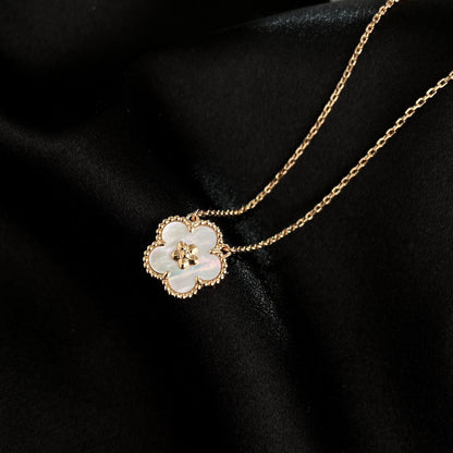 [Royal&Vicky]LUCKY  WHITE MOP  PLUM BLOSSOM NECKLACE