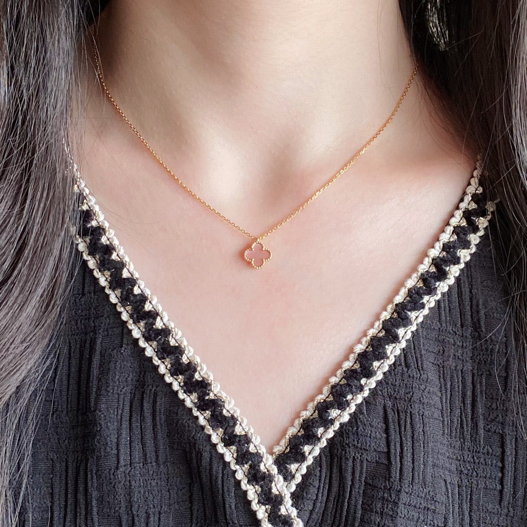 [Royal&Vicky]CLOVER 15MM PINK MOTHER-OF-PEARL SINGLE FLOWER NECKLACE