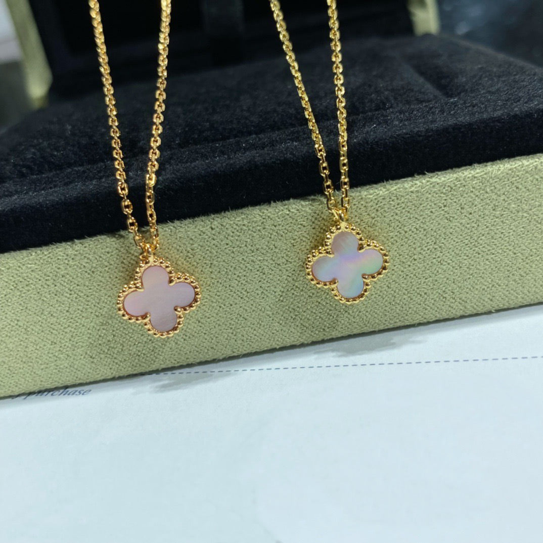[Royal&Vicky]CLOVER 15MM PINK MOTHER-OF-PEARL SINGLE FLOWER NECKLACE