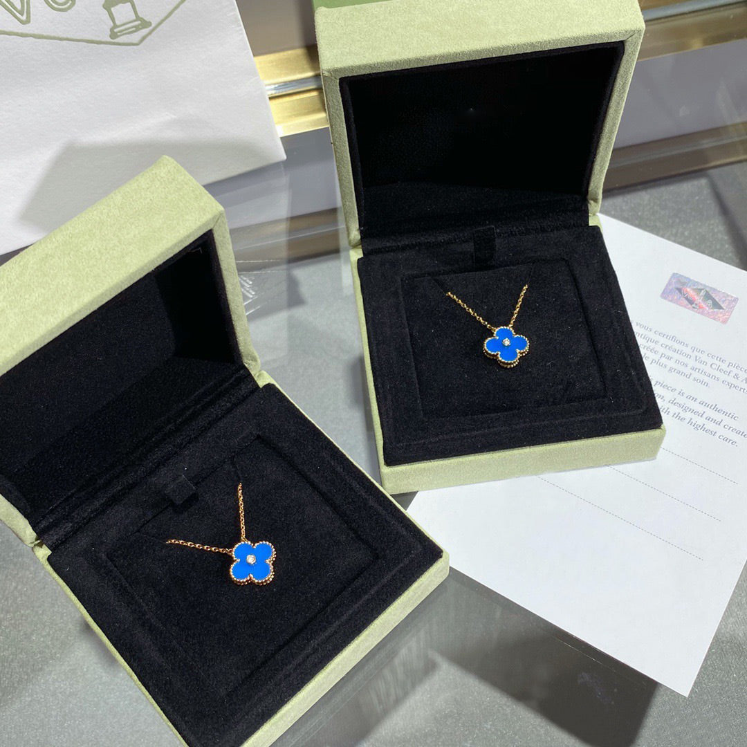 [Royal&Vicky]CLOVER 15MM DIAMOND AND BLUE AGATE NECKLACE