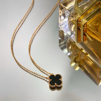[Royal&Vicky]CLOVER 15MM BLACK ONYX SINGLE FLOWER NECKLACE