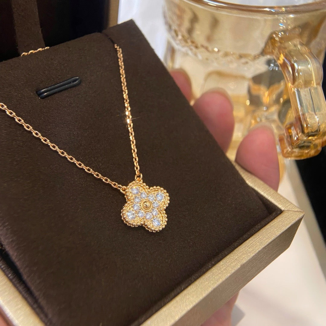 [Royal&Vicky]CLOVER 15MM DIAMOND SINGLE FLOWER NECKLACE