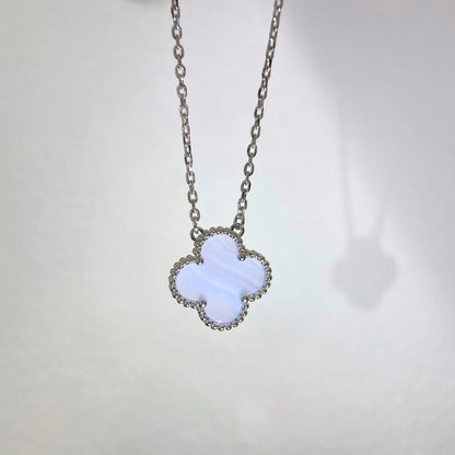 [Royal&Vicky]CLOVER 15MM BLUE CHALCEDONY NECKLACE SILVER