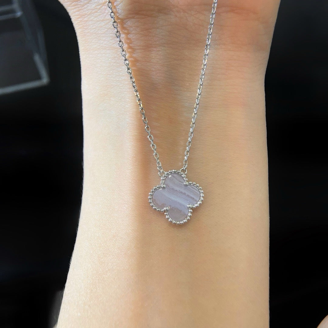 [Royal&Vicky]CLOVER 15MM BLUE CHALCEDONY NECKLACE SILVER