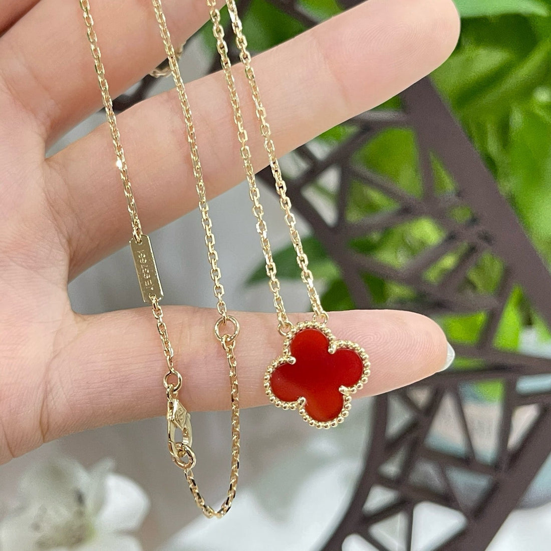 [Royal&Vicky]CLOVER 15MM CARNELIAN SINGLE FLOWER NECKLACE