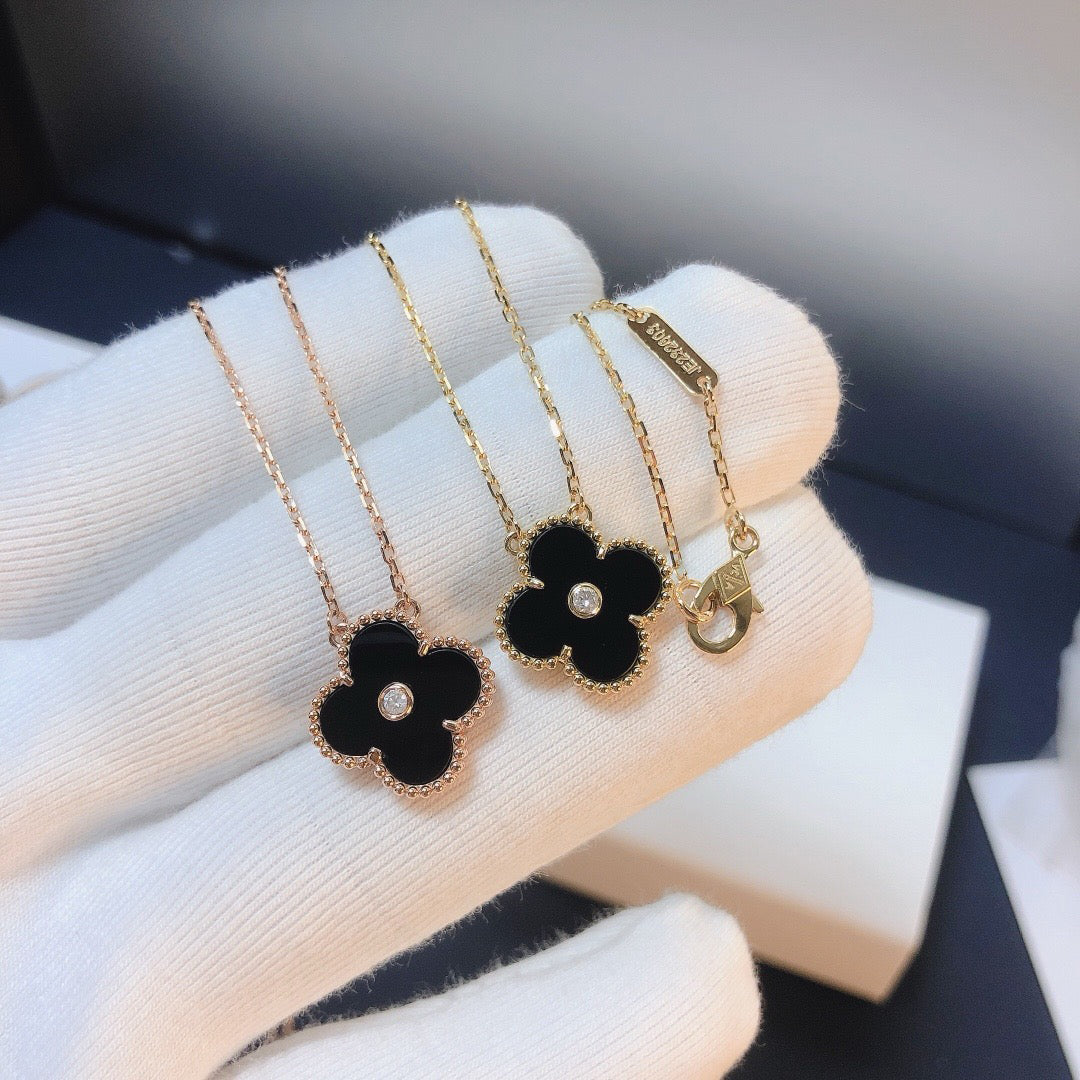 [Royal&Vicky]CLOVER 15MM DIAMOND ONYX NECKLACE