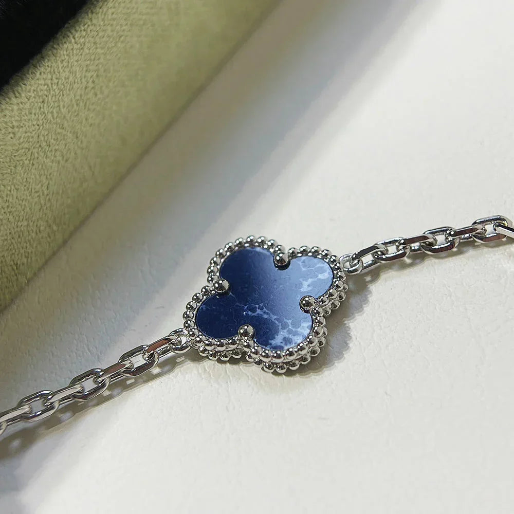 [Royal&Vicky]LUCKY CLOVER 5-MOTIF BRACELET - PIETERSITE COLLECTION