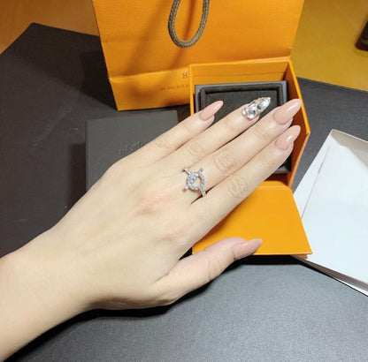 [Royal&Vicky]ECHAPPEE RING SILVER DIAMOND
