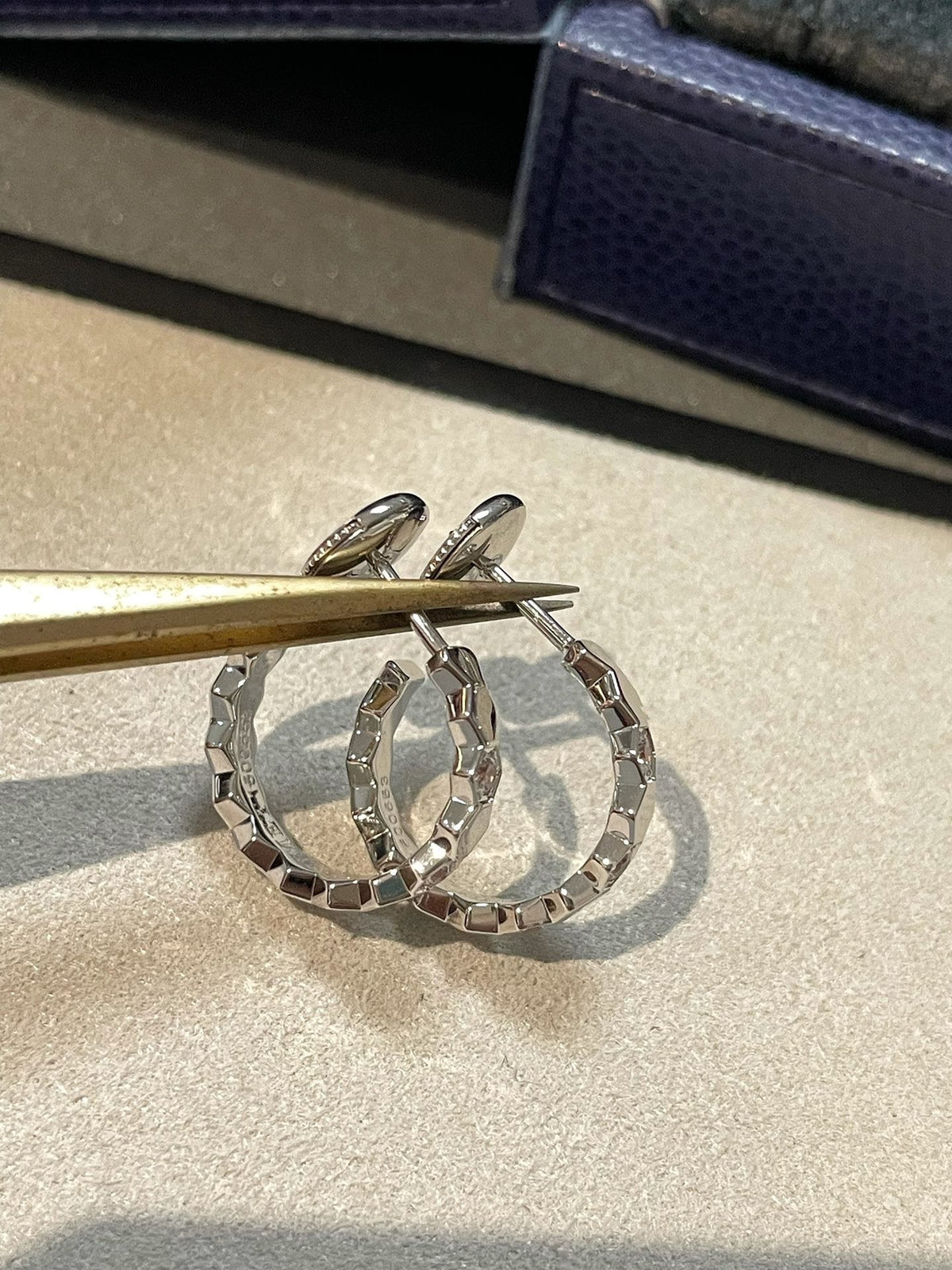 [Royal&Vicky]Hollow Design Four-Leaf Clover Flower Shape Earrings