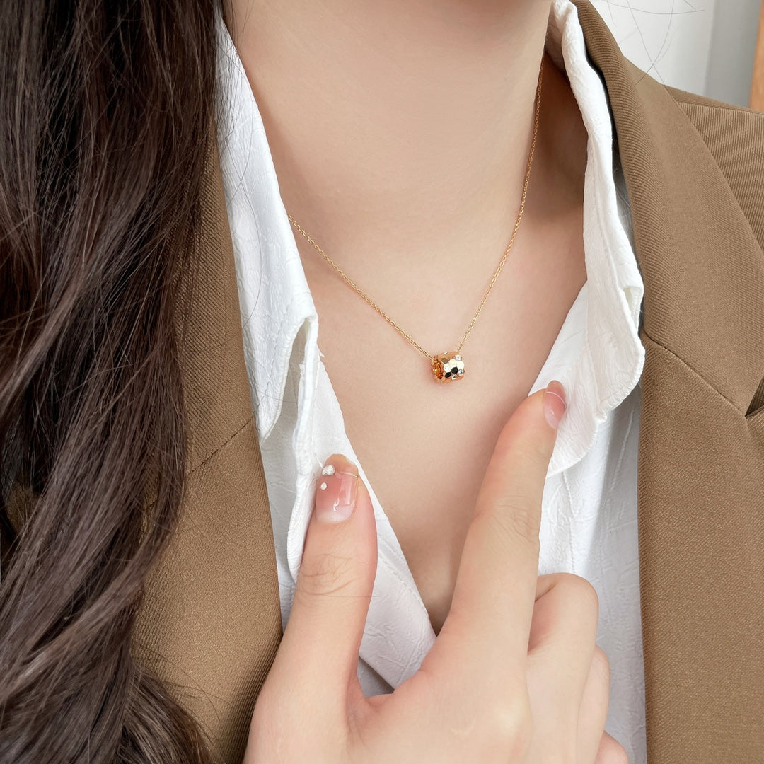 [Royal&Vicky]BEE MINI PEDANT DIAMOND NECKLACE
