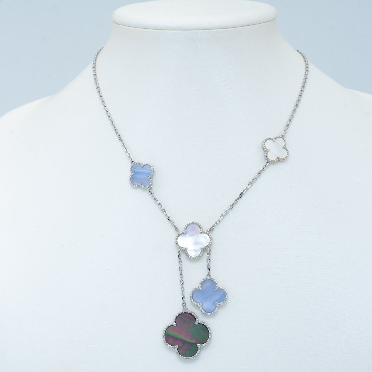 [Royal&Vicky]CLOVER MOP CHALCEDONY NECKLACE SILVER 6 MOTIF