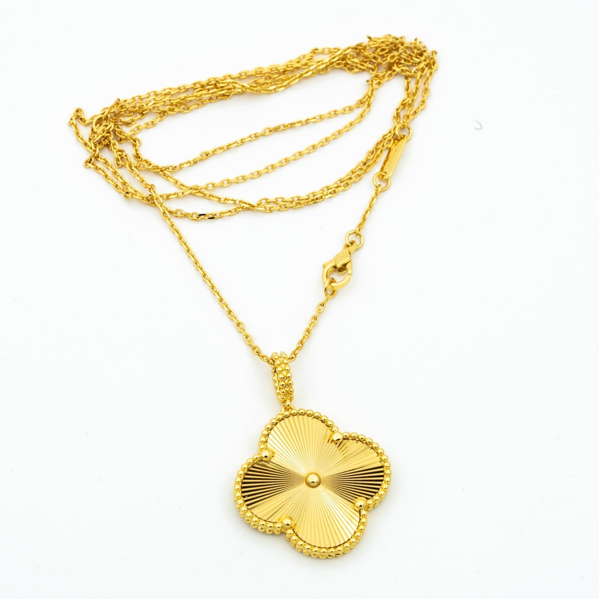 [Royal&Vicky]CLOVER 25MM PEDANT NECKLACE GOLD