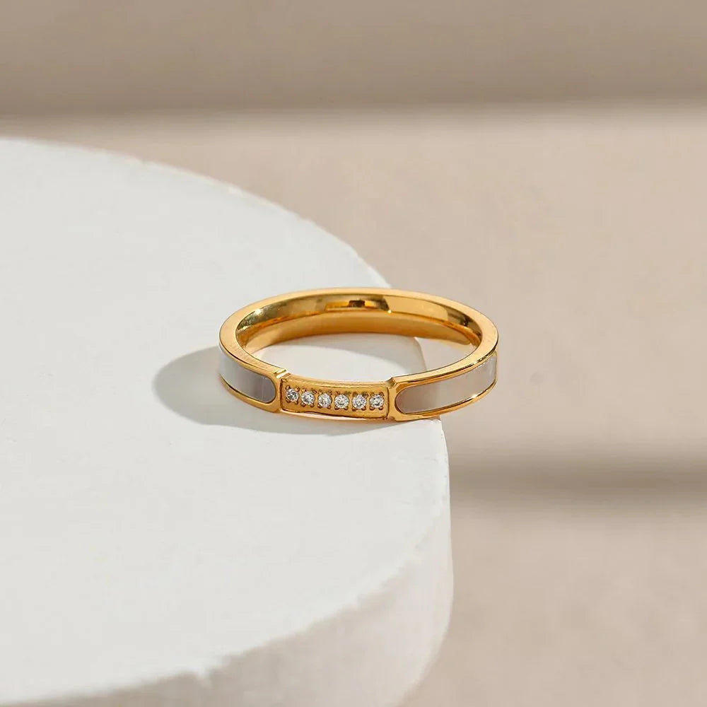 [Royal&Vicky]Gabrielle Diamond Simulant Gold Ring