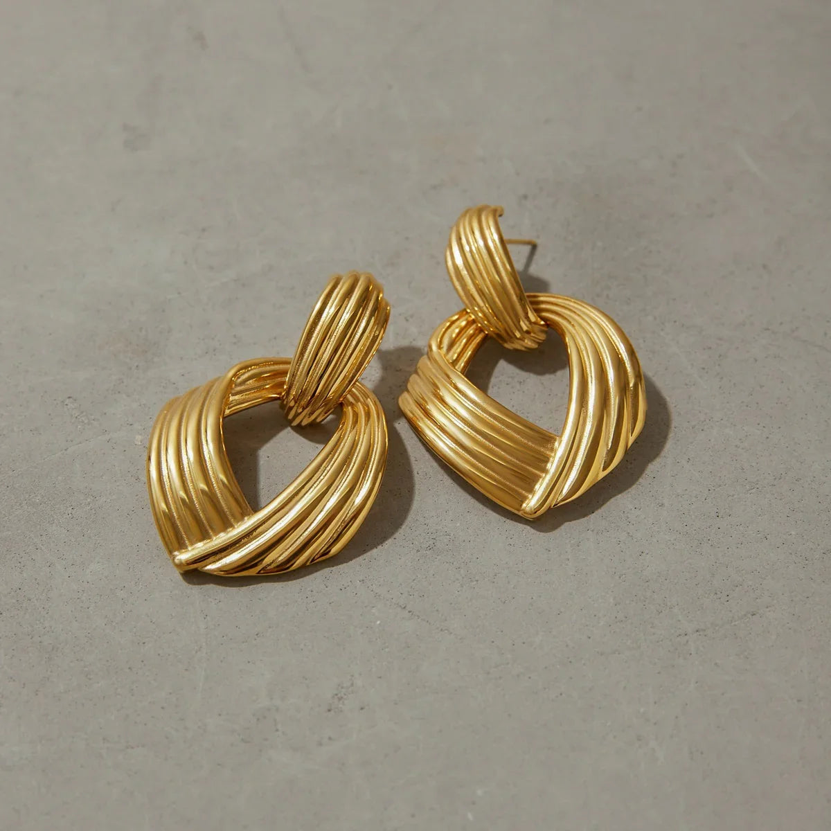[Royal&Vicky]Selma Gold Knot Earrings