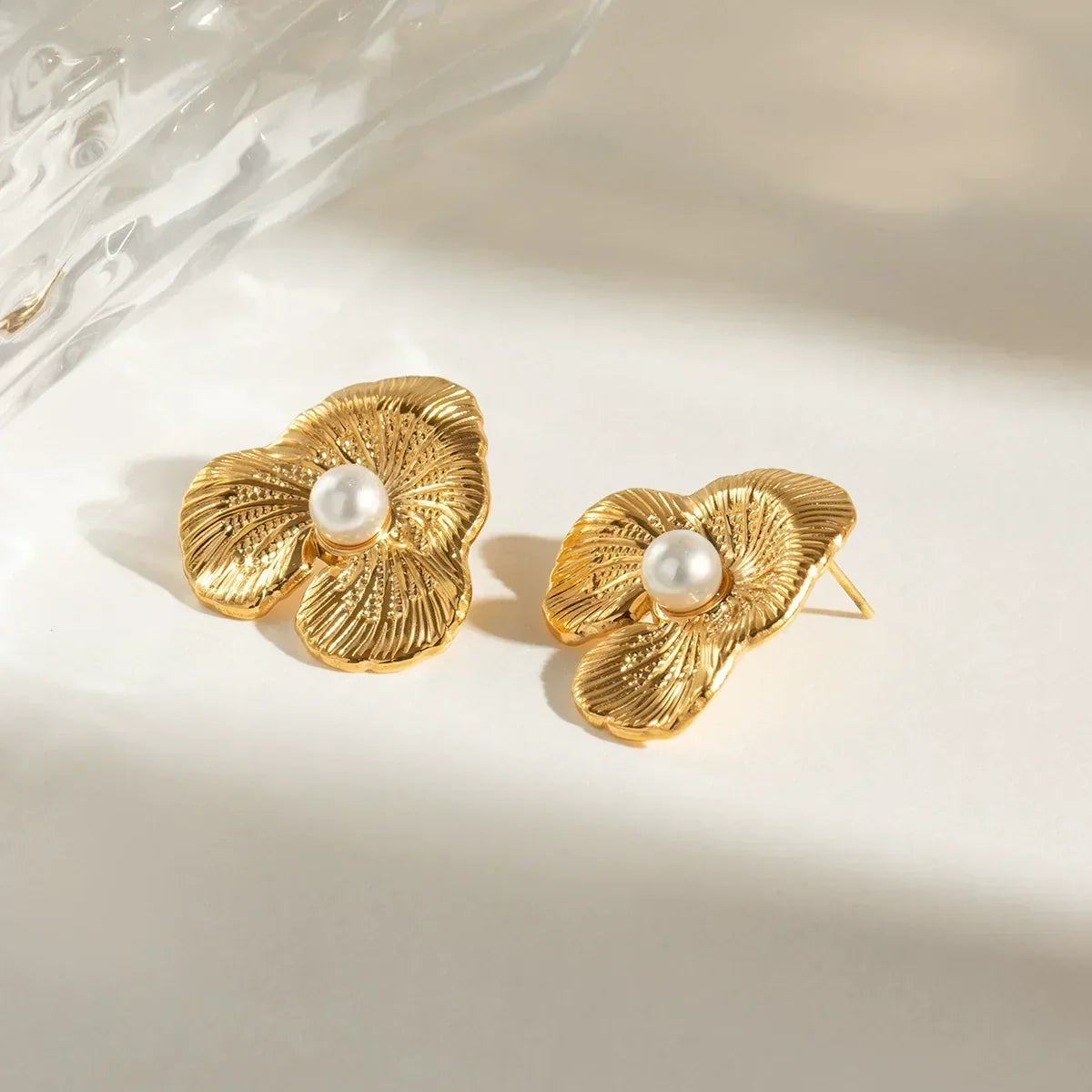 [Royal&Vicky]Klara Floral Pearl Earrings