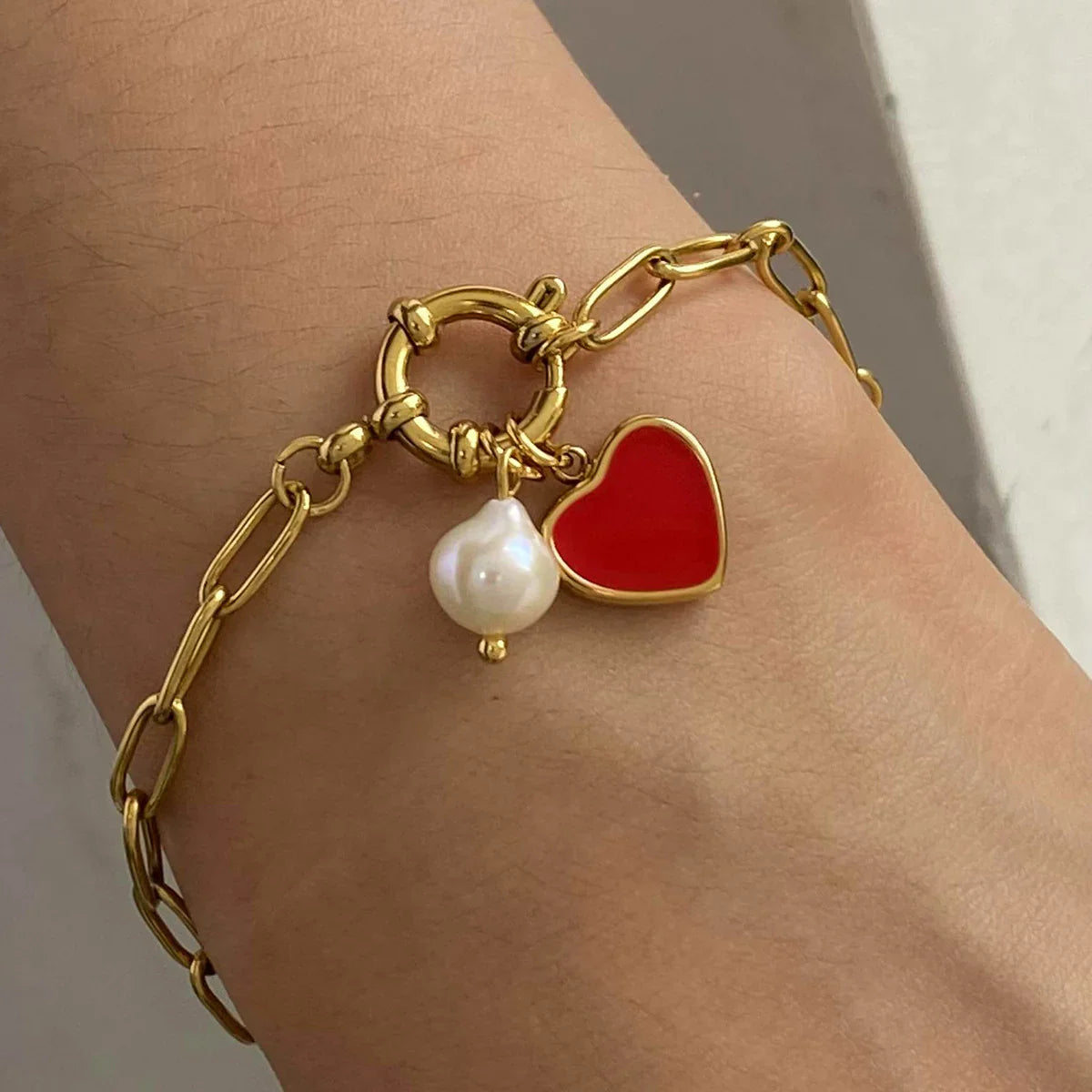 [Royal&Vicky]Nerissa Perlenarmband mit Herzkette