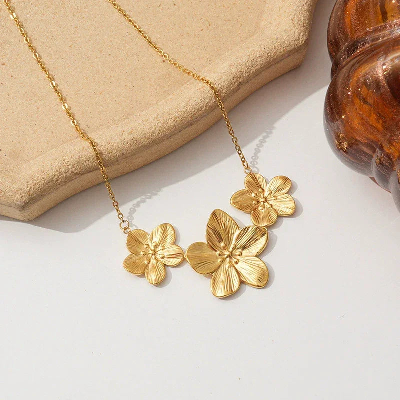 [Royal&Vicky]Millie Gold Flower Necklace