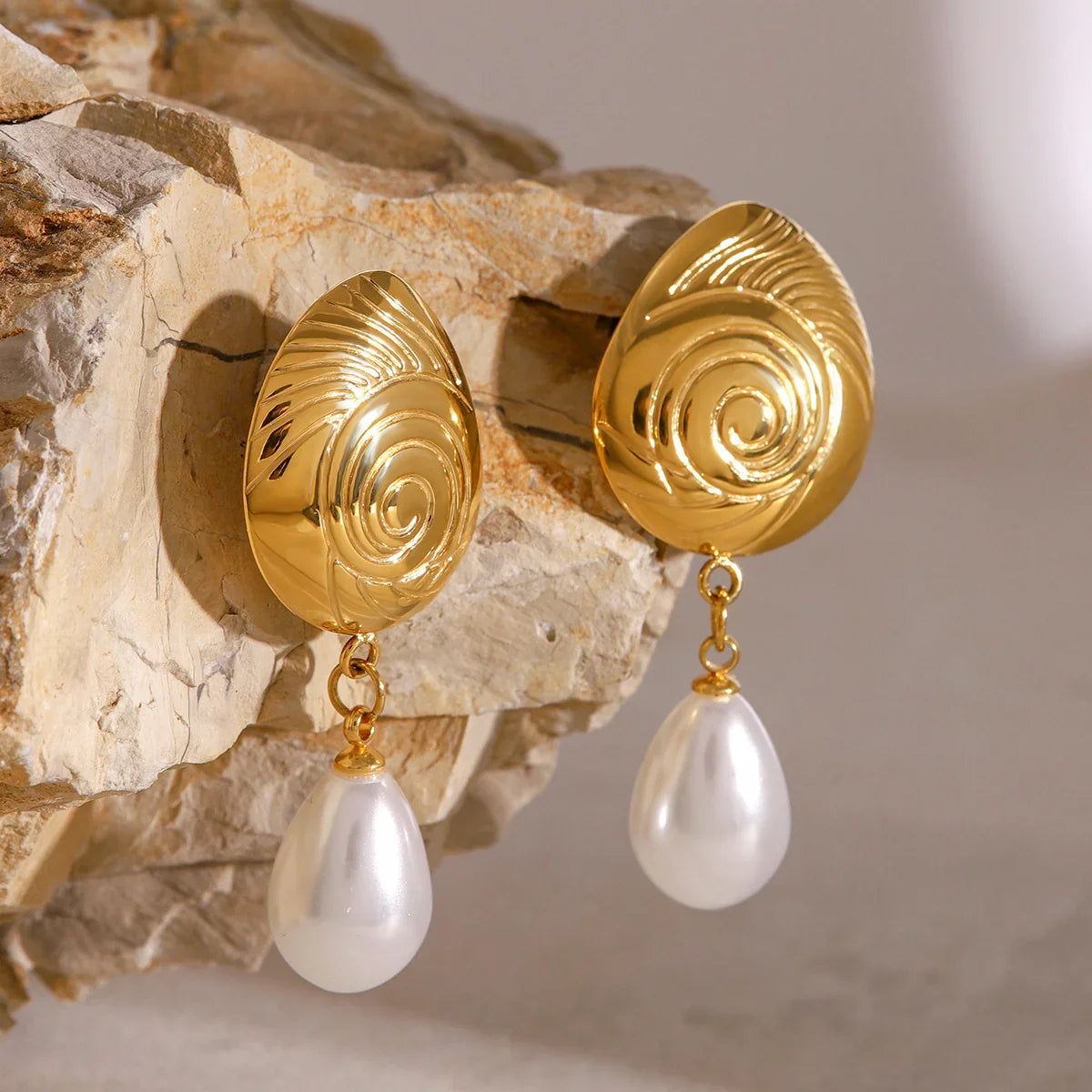 [Royal&Vicky]Eleonora Freshwater Pearl Earrings