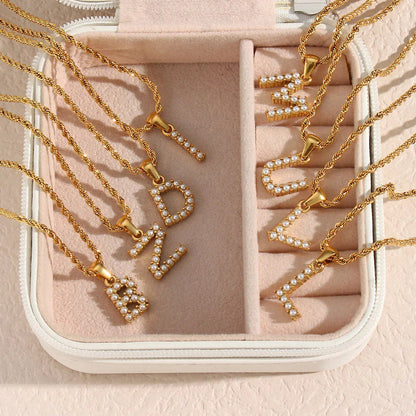 [Royal&Vicky]Elodie Initial Letter Pearl Necklace