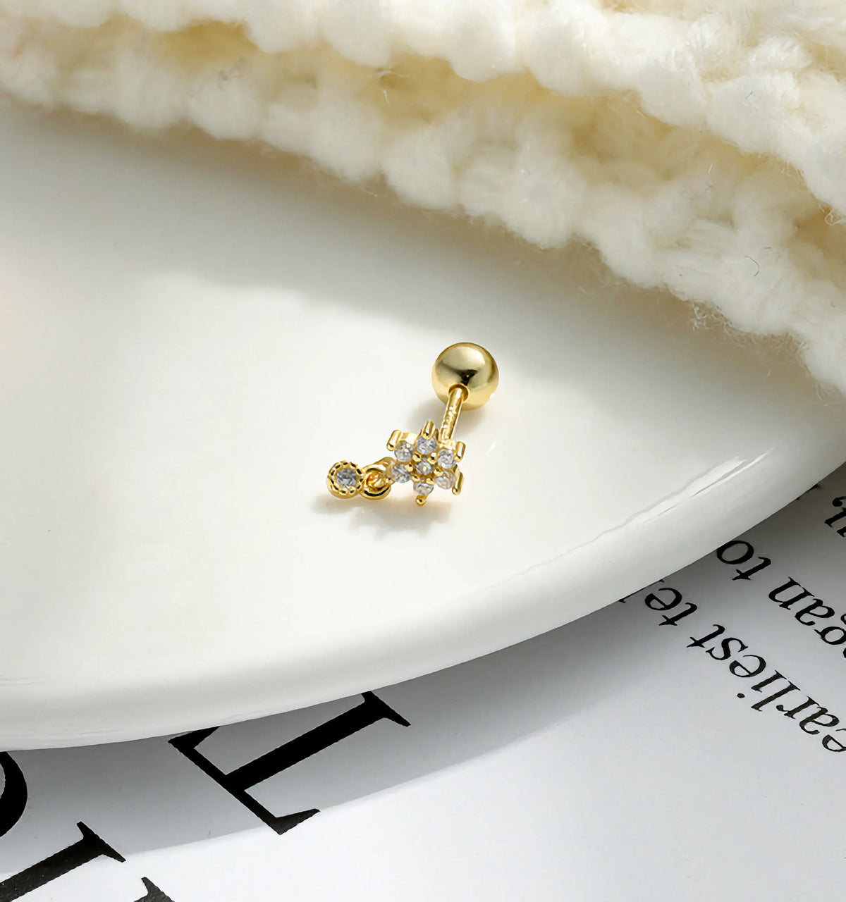 [Royal&Vicky]Roxanne Round Back Diamond Stud
