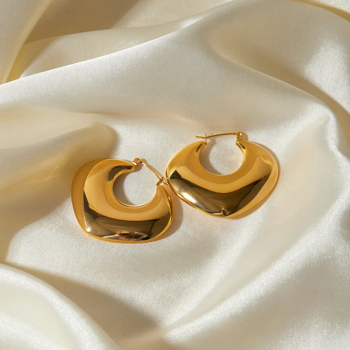 [Royal&Vicky]Fawn Gold Hoops