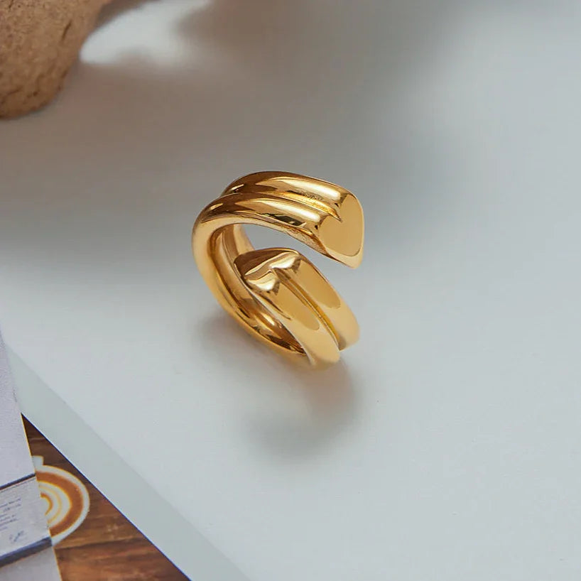 [Royal&Vicky]Tara Heart Twist Gold Ring